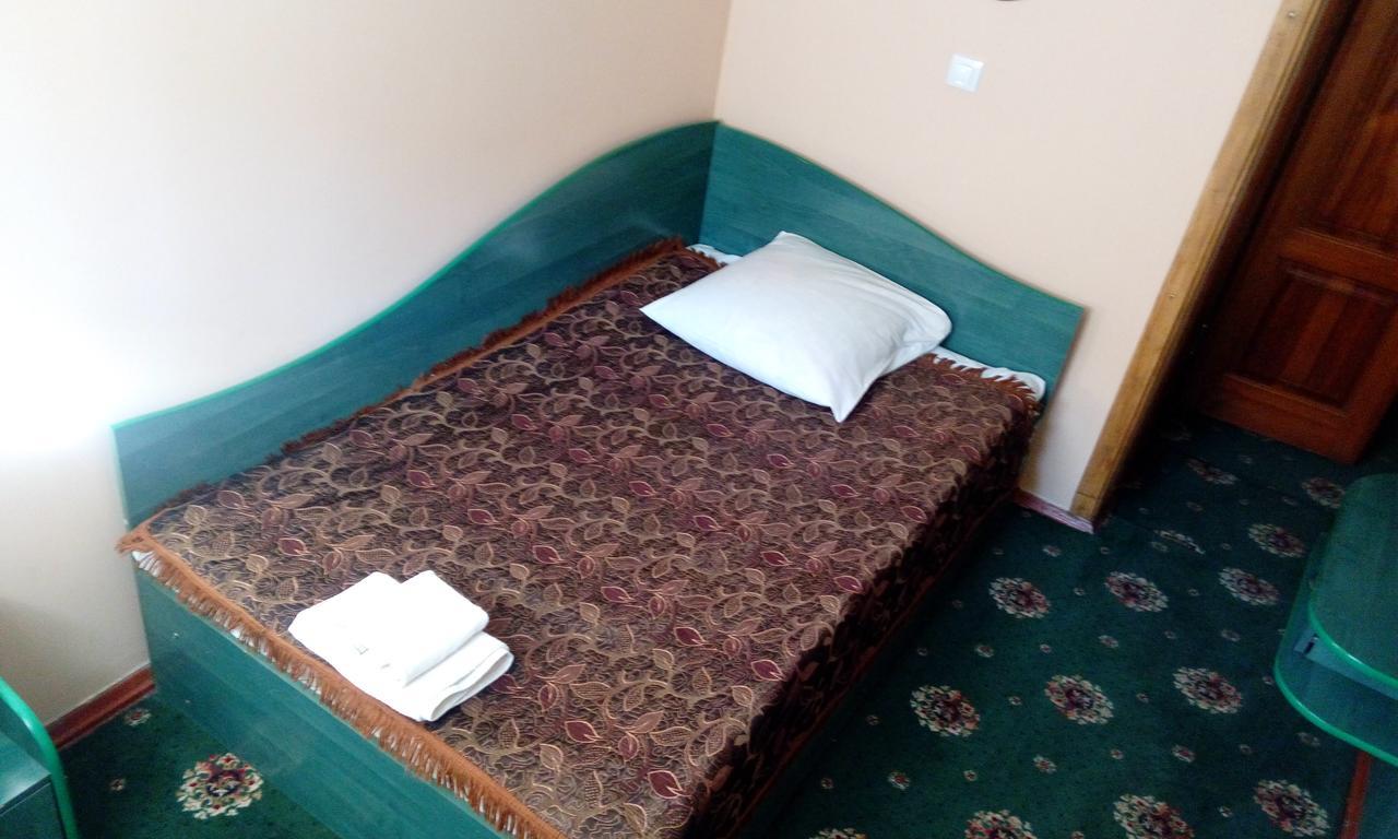 Maetok 4 Pidkovy Motel Podbereztsy Exterior foto