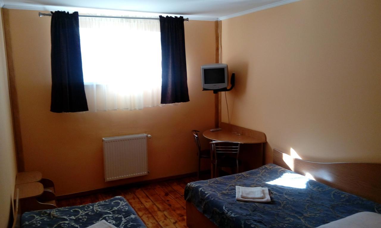 Maetok 4 Pidkovy Motel Podbereztsy Exterior foto